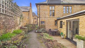 Photo 7- click for photo gallery